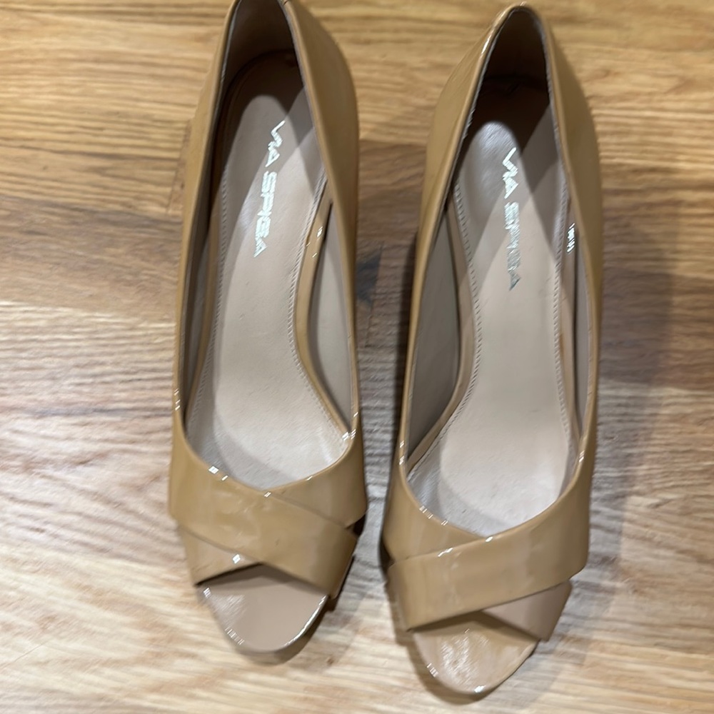 Via Spiga peep toe